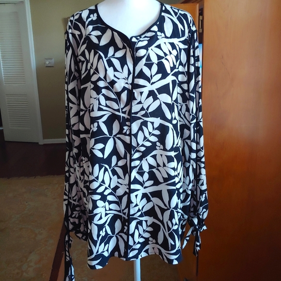 Calvin Klein Tops - Calvin Klein Black and White Blouse